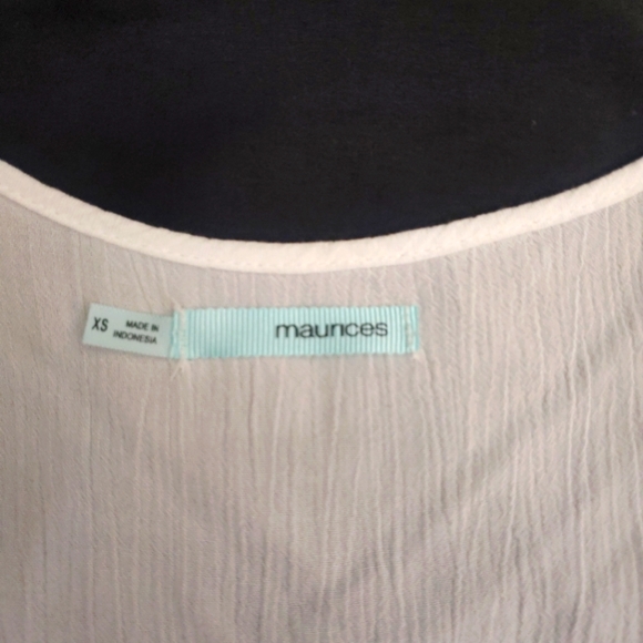 Maurices Sleeveless White Gauzy Boho Top Stretchy Smocked Bottom Women's Sz XS - Picture 4 of 7